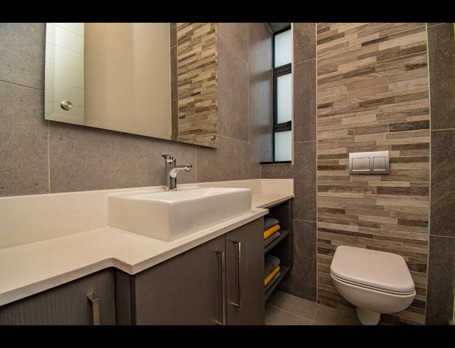 3 BEDROOM TOWNHOUSE FOR SALE IN MENLO PARK